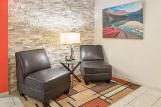 Hotel Super 8 by Wyndham Moberly MO photo 1