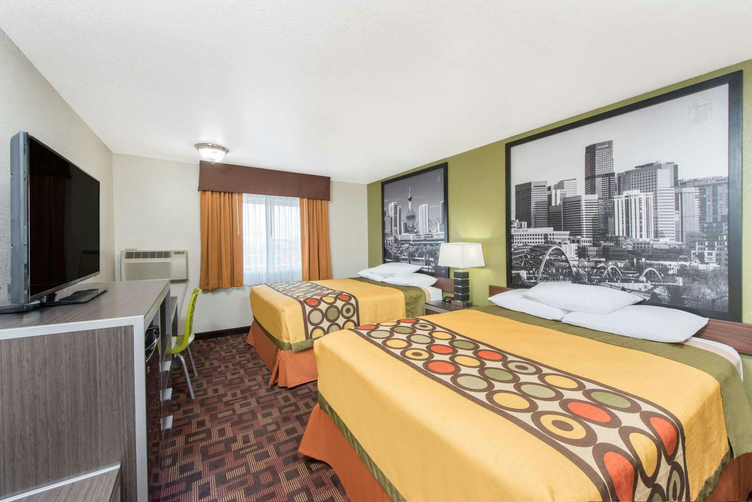 Hotel Super 8 by Wyndham Moberly MO photo 5