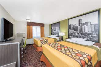 Hotel Super 8 by Wyndham Moberly MO photo 5