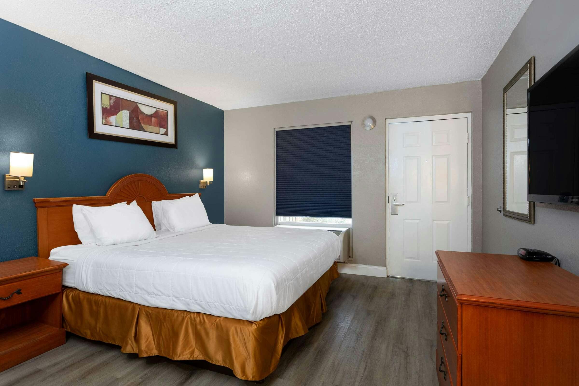 Hotel Baymont by Wyndham Marianna photo 3