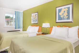 Hotel Days Inn And Suites Bridgeport photo 3