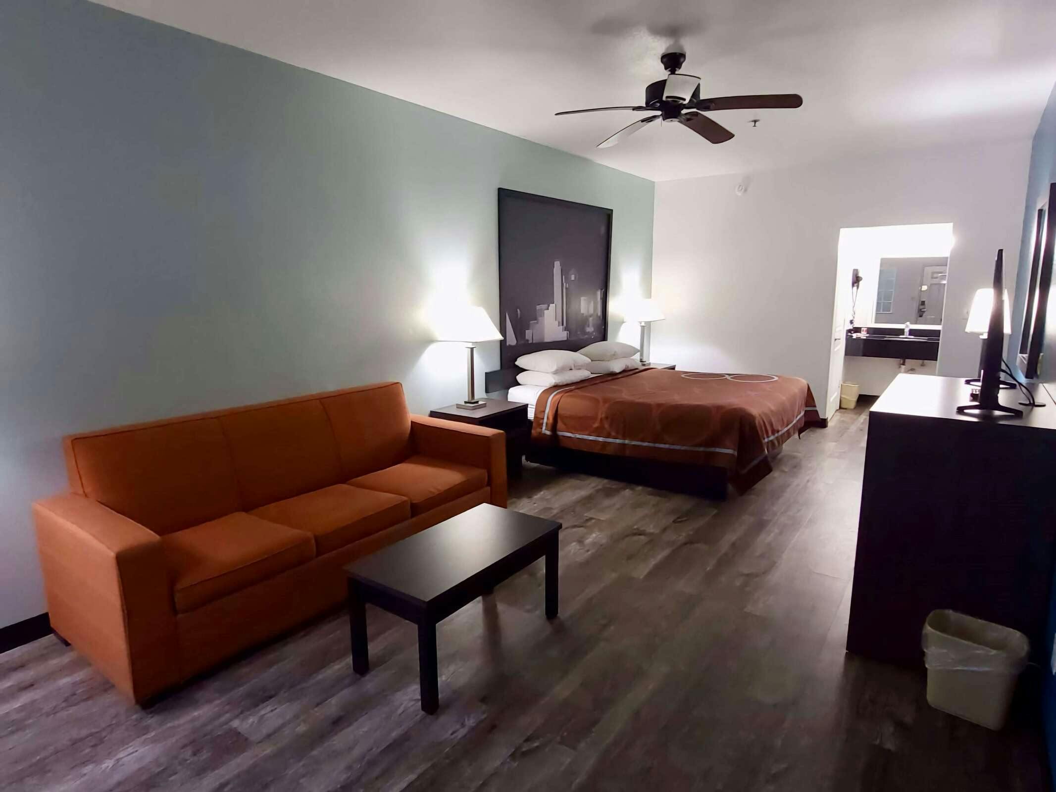 Hotel Super 8 by Wyndham Forney/East Dallas photo 4