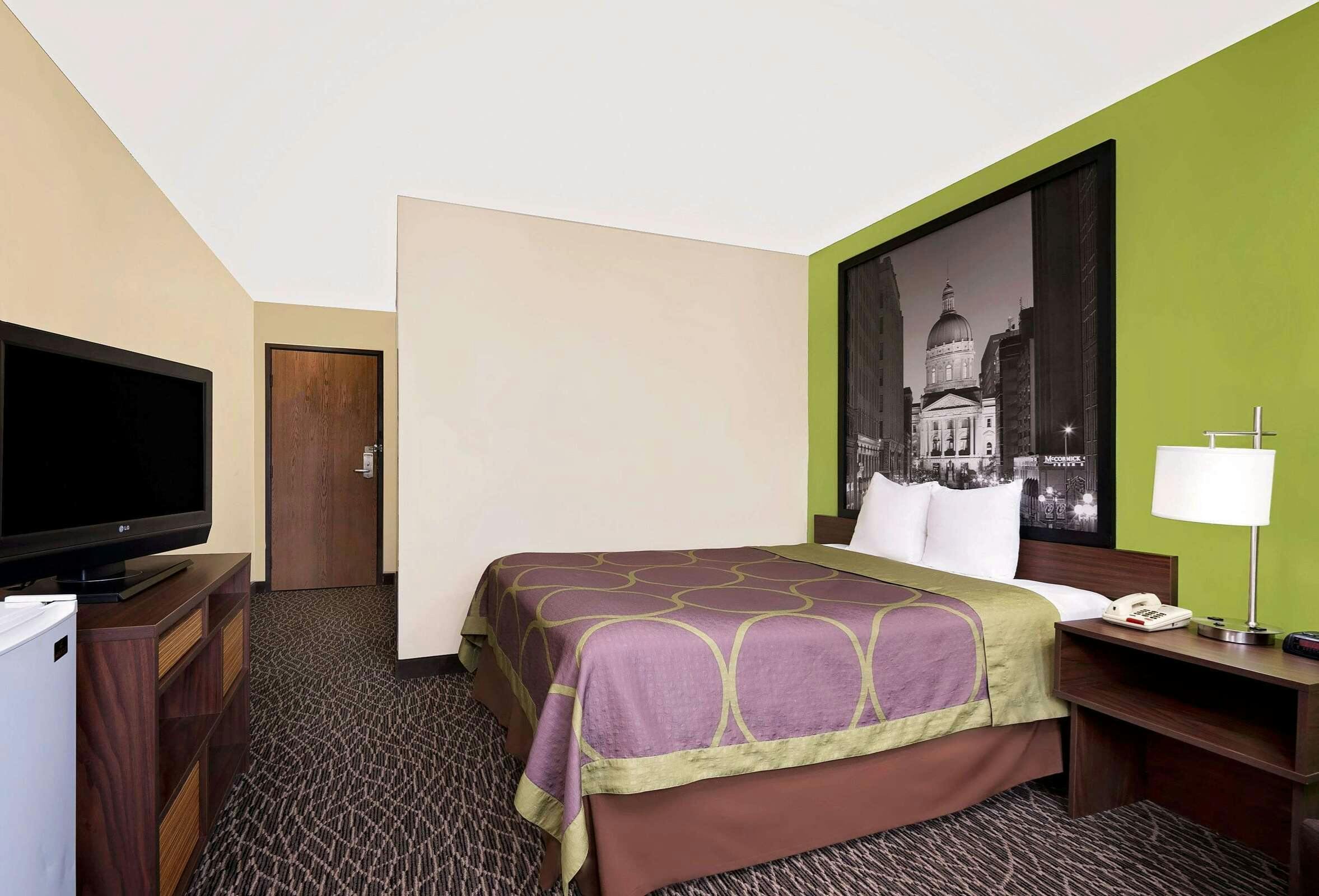 Hotel Super 8 Muncie IN photo 5