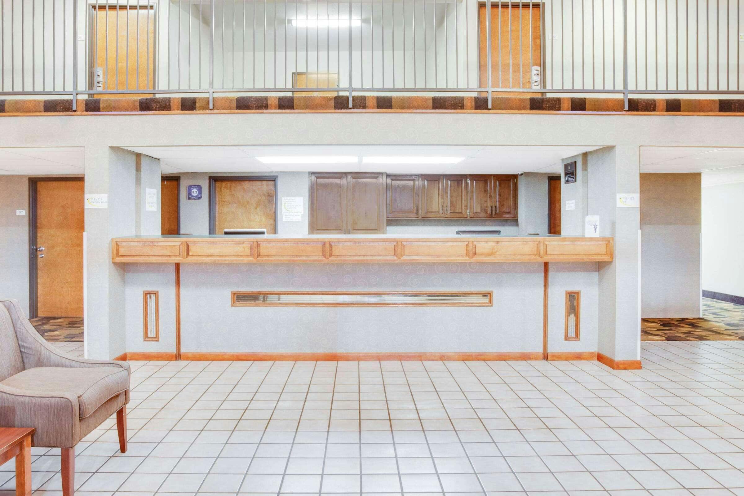 Hotel Super 8 by Wyndham Morrilton photo 1