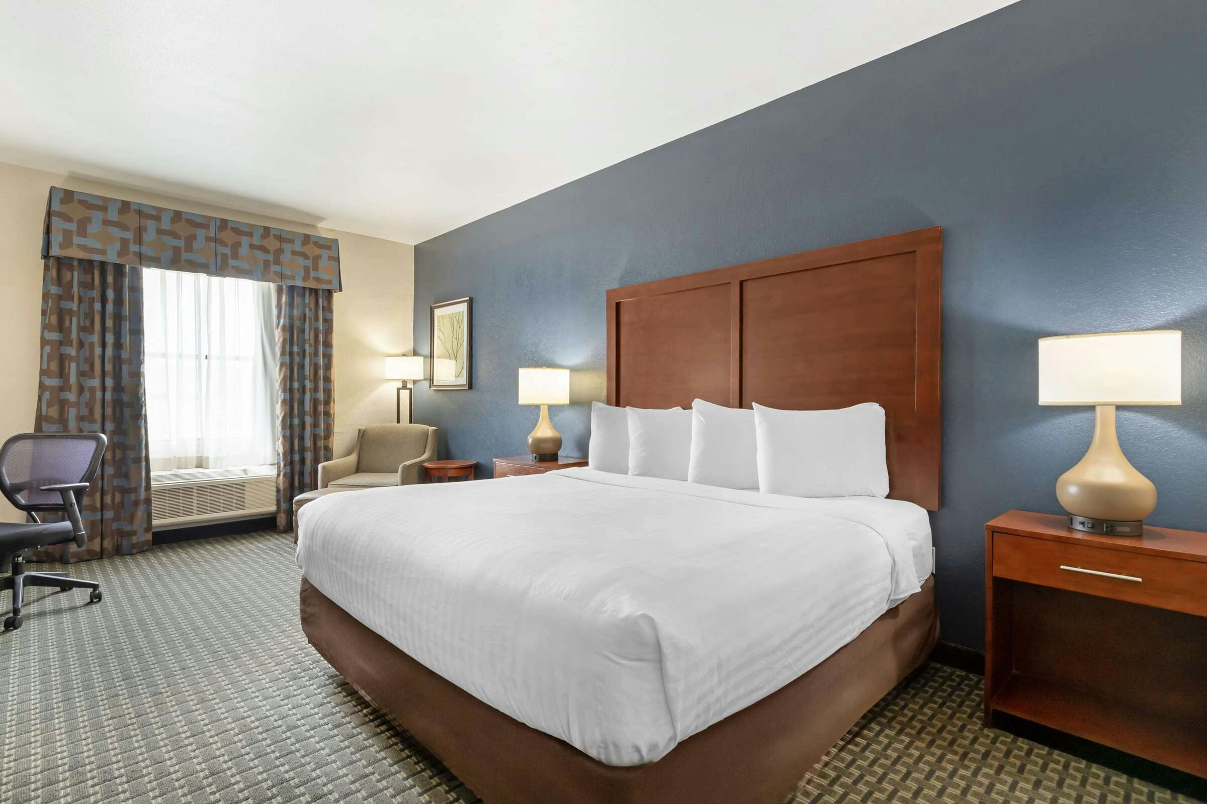 Hotel Best Western Northwest Corpus Christi Inn & Suites photo 1