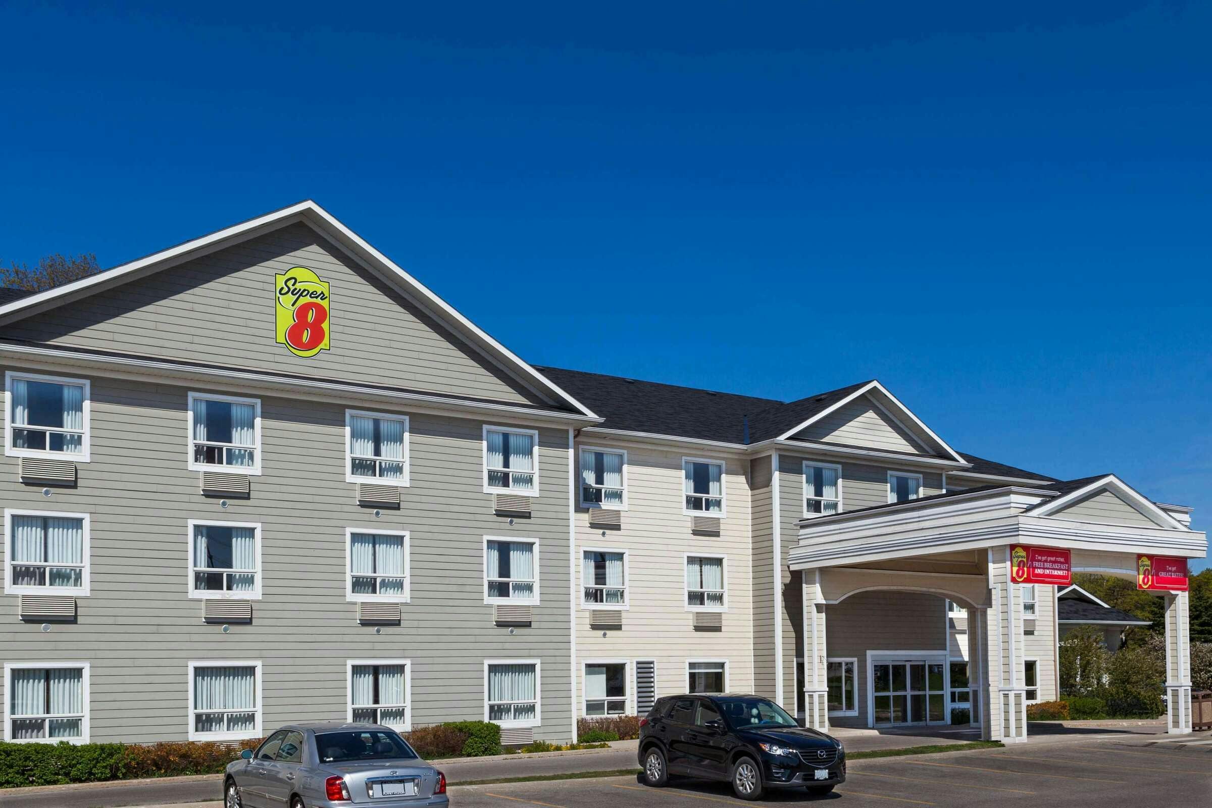 Super 8 Midland