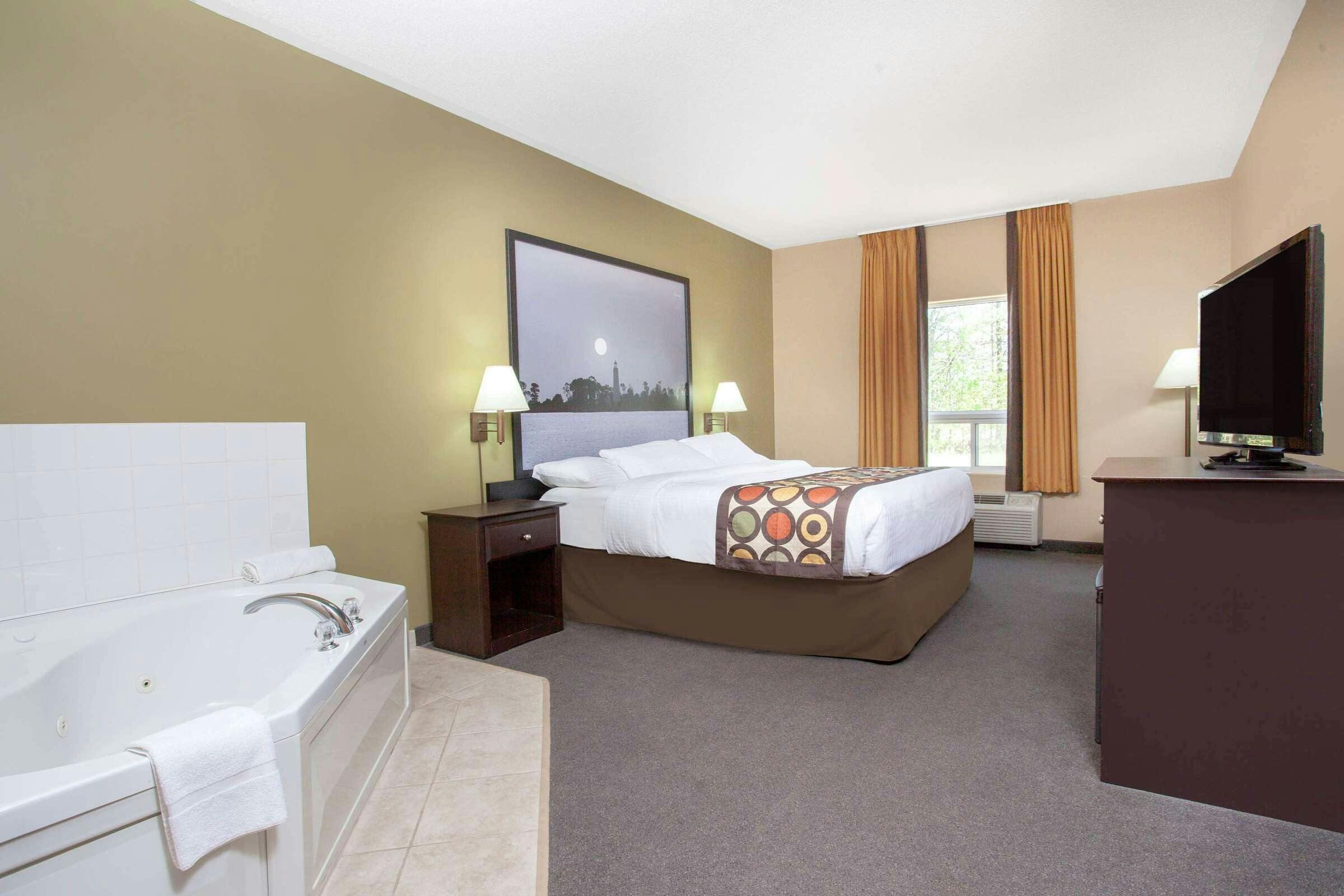 Hotel Super 8 Midland photo 2