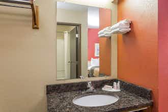 Hotel Super 8 Appleton WI photo 4