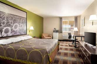 Hotel Super 8 Holton photo 2