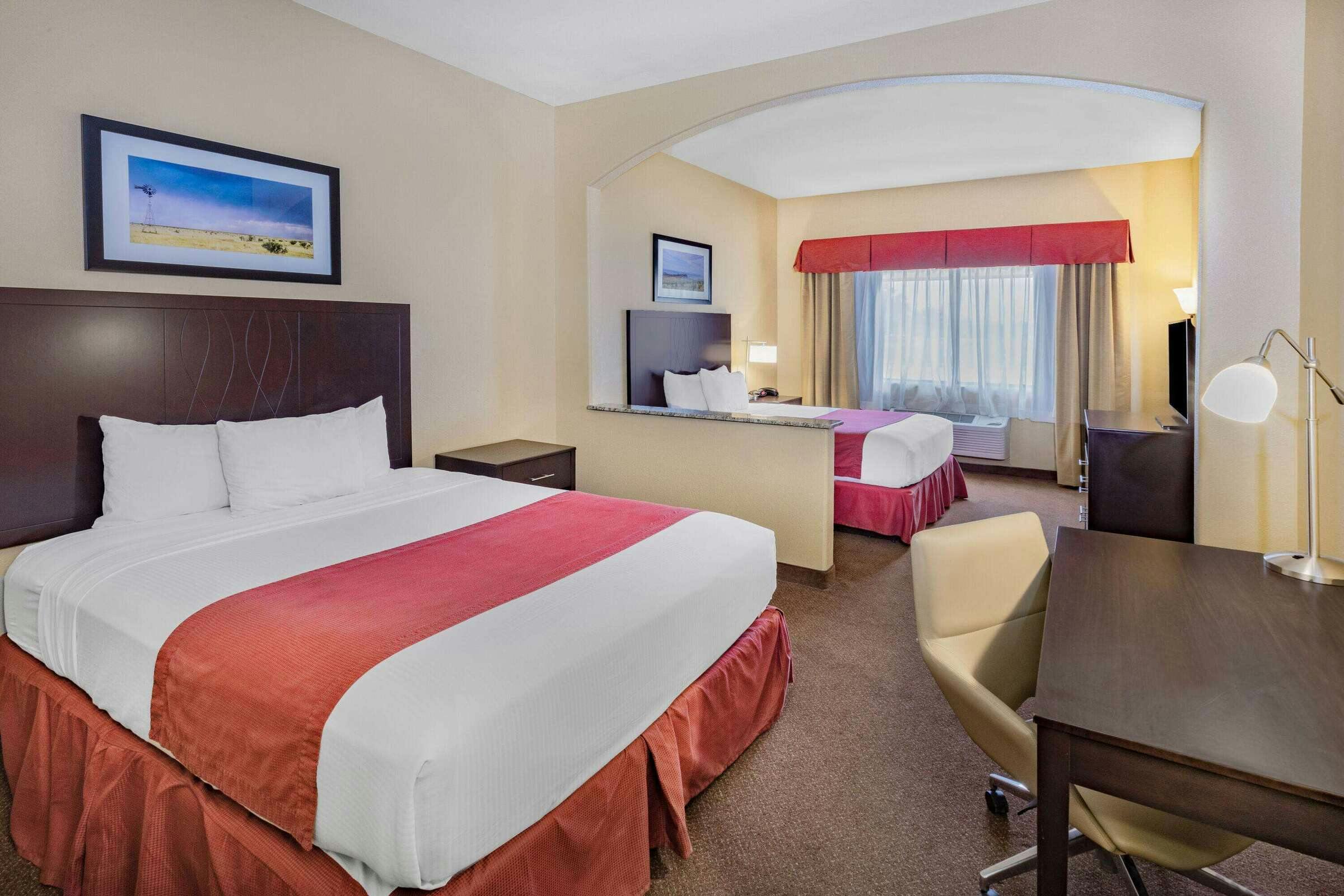 Hotel Baymont Inn and Suites Cuero photo 3