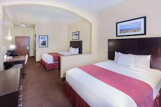 Hotel Baymont Inn and Suites Cuero photo 4