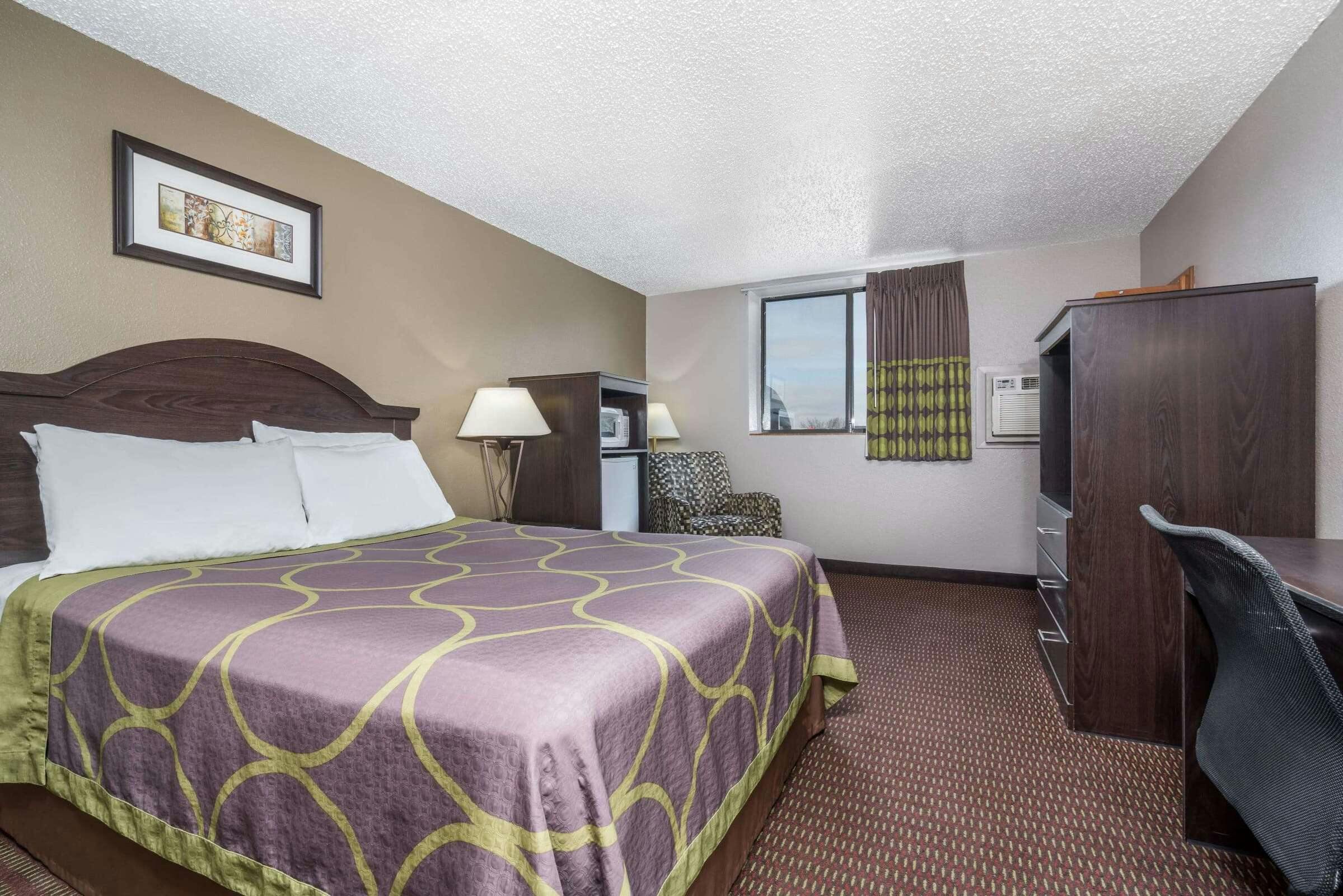 Hotel Super 8 by Wyndham Bismarck photo 4