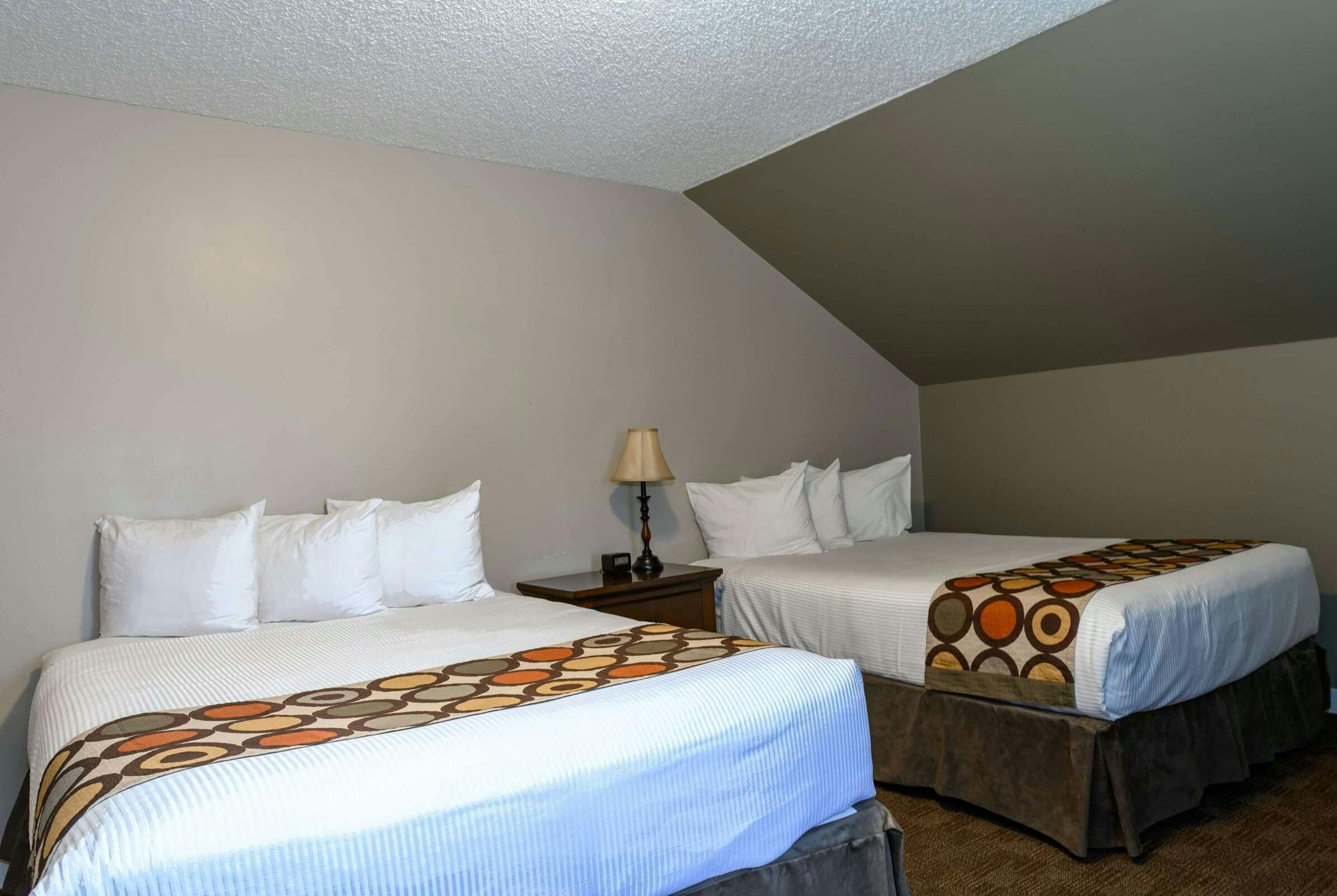 Hotel Super 8 by Wyndham Cochrane photo 1