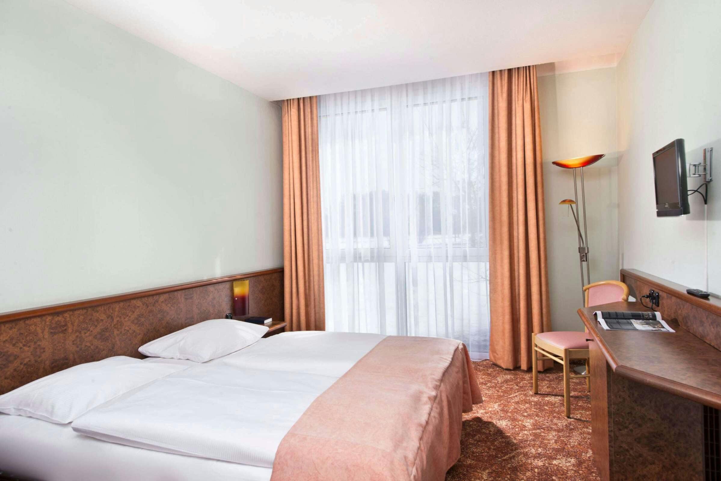 Hotel Days Inn by Wyndham Dessau photo 1