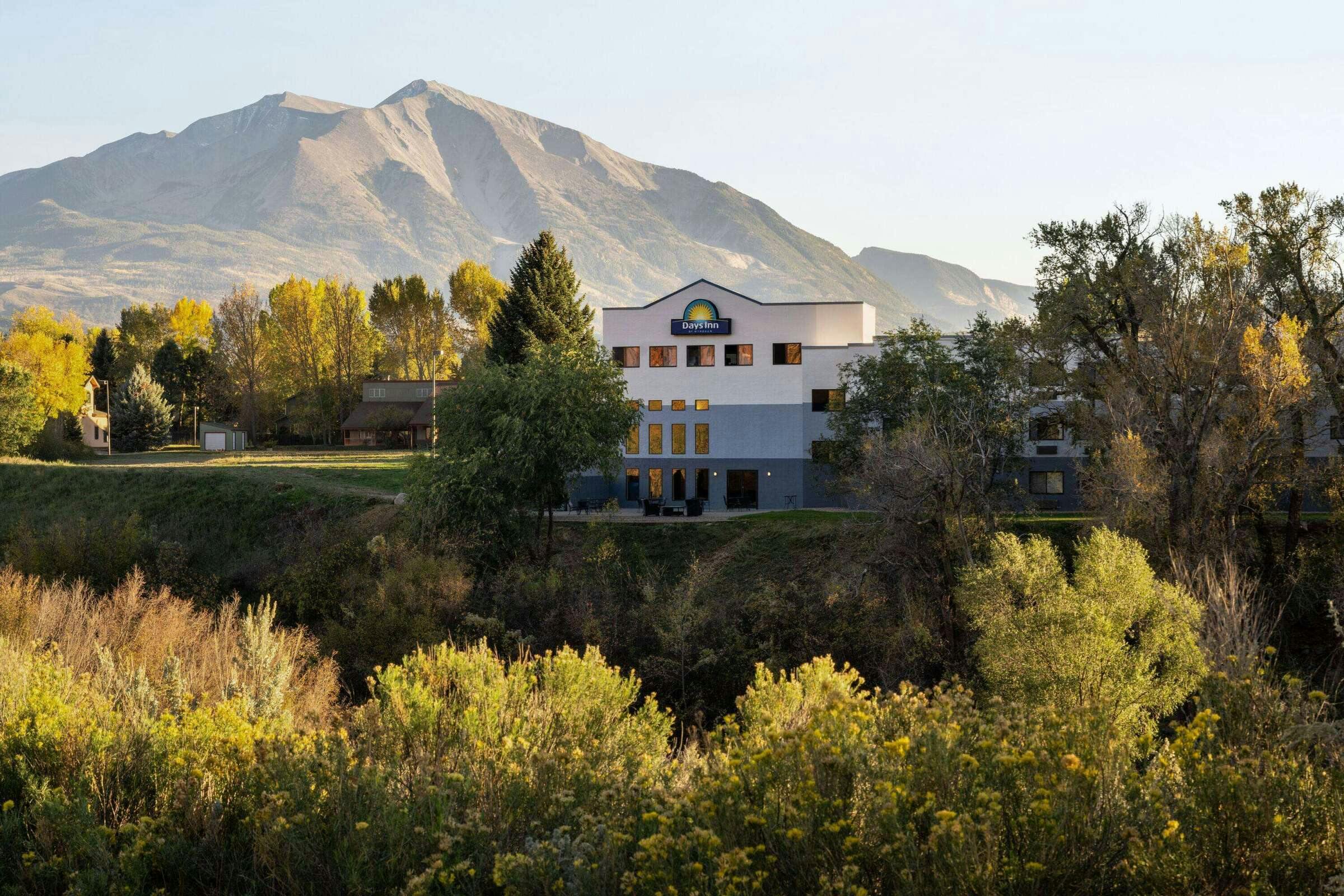 Hotel Days Inn by Wyndham Carbondale photo 2