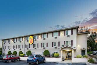 Hotel Super 8 by Wyndham Johnstown/Gloversville photo 1