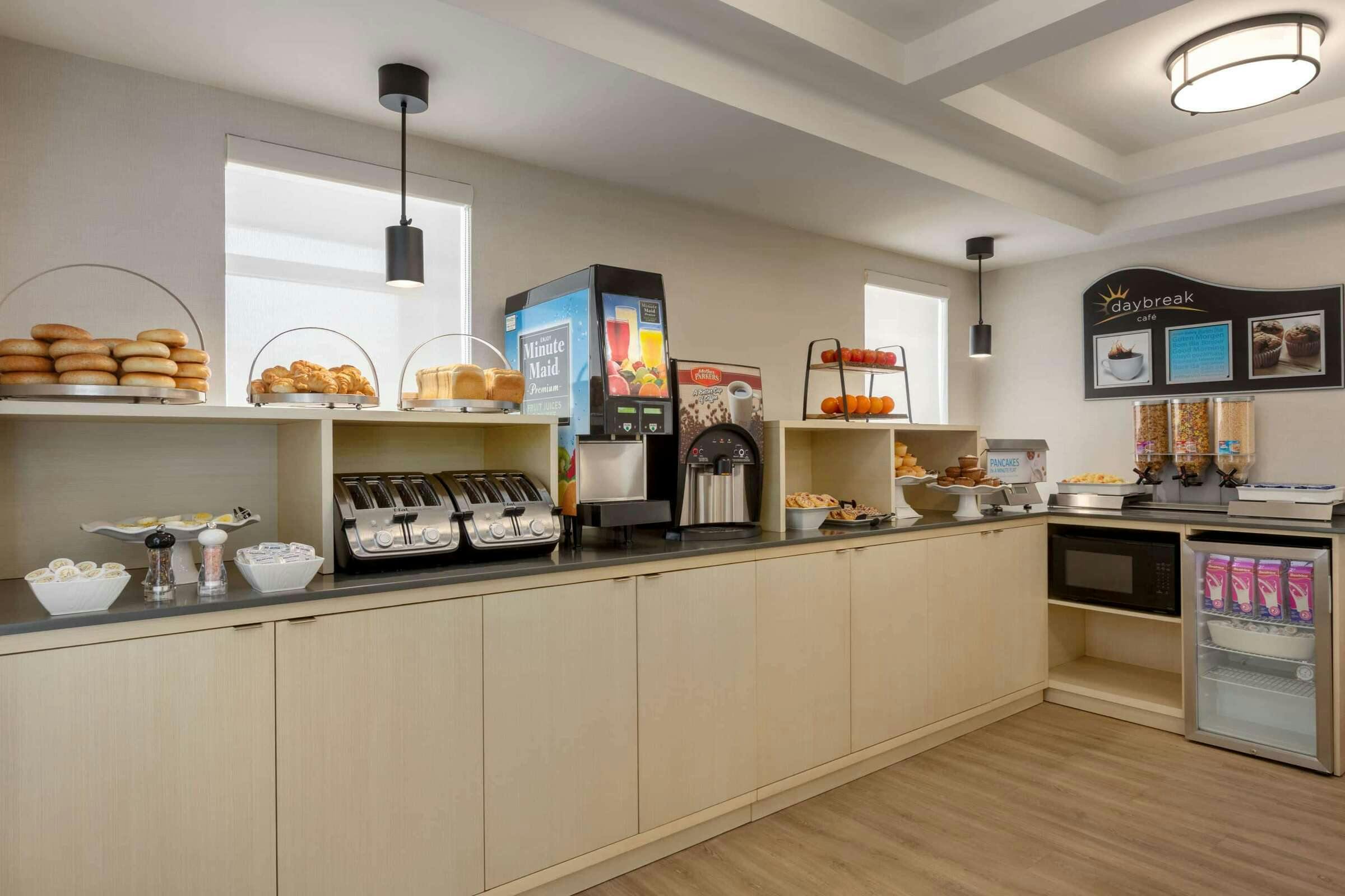 Hotel Days Inn by Wyndham Toronto West Mississauga photo 3