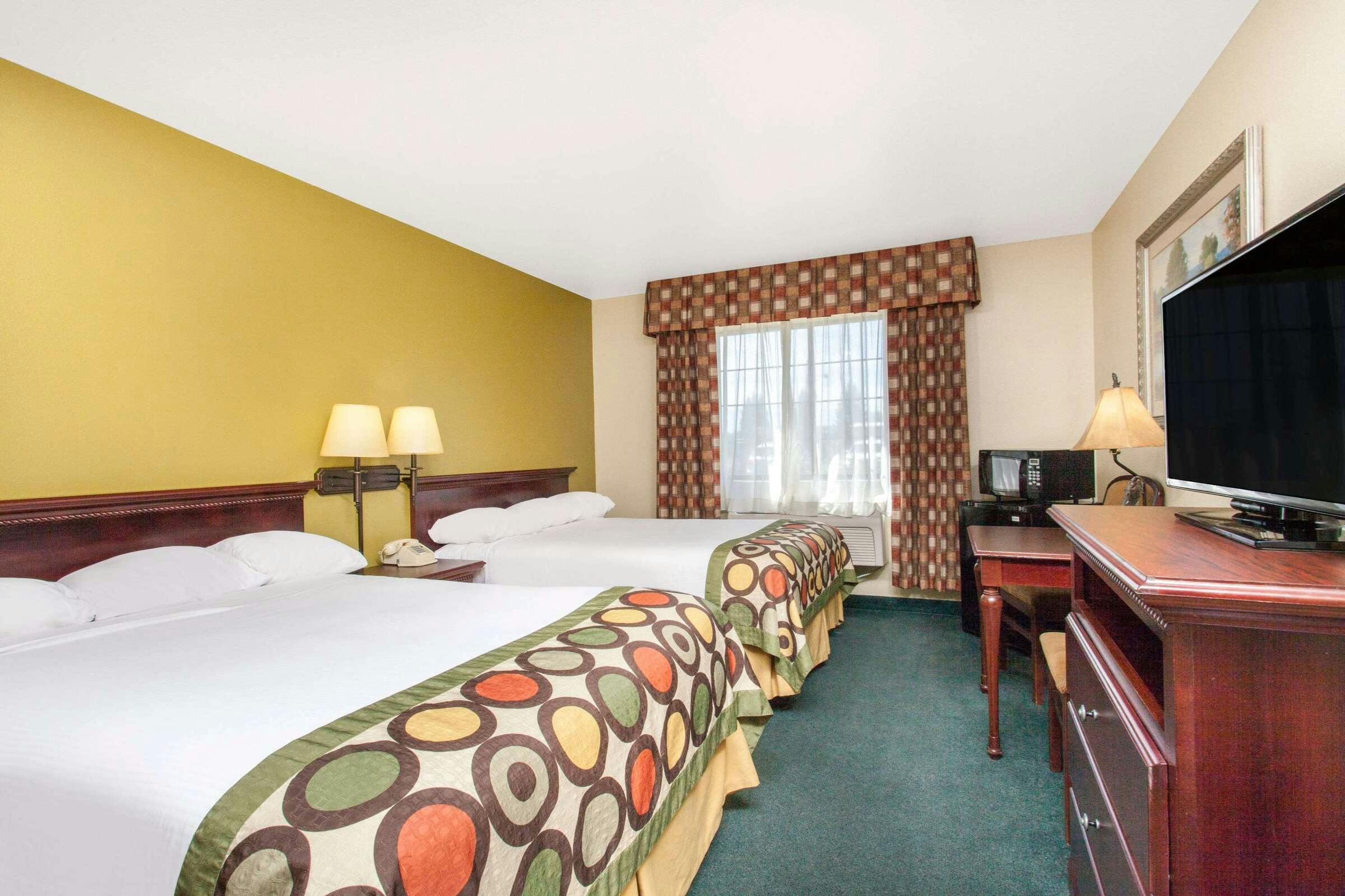 Hotel Super 8 by Wyndham McCall photo 4