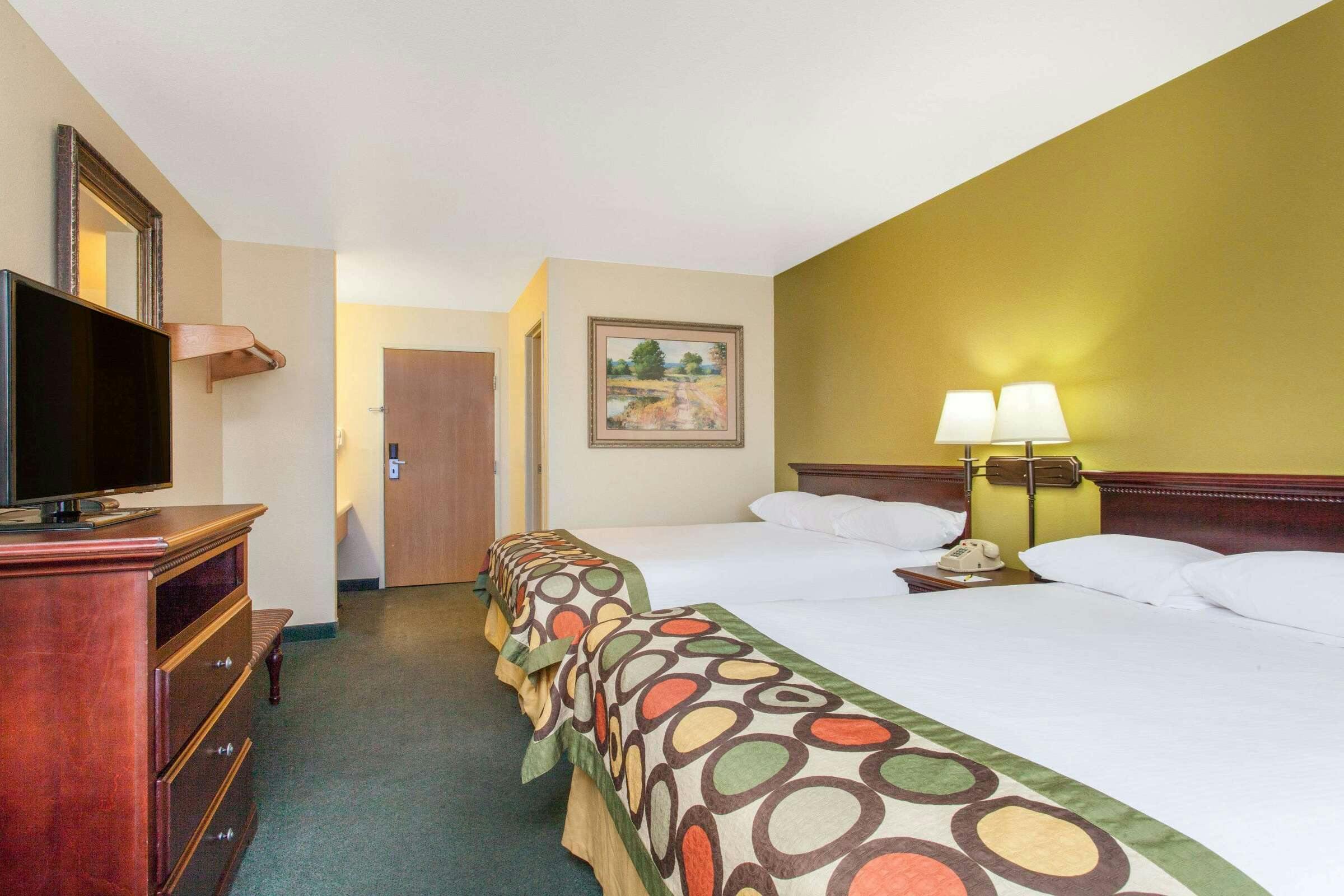 Hotel Super 8 by Wyndham McCall photo 5