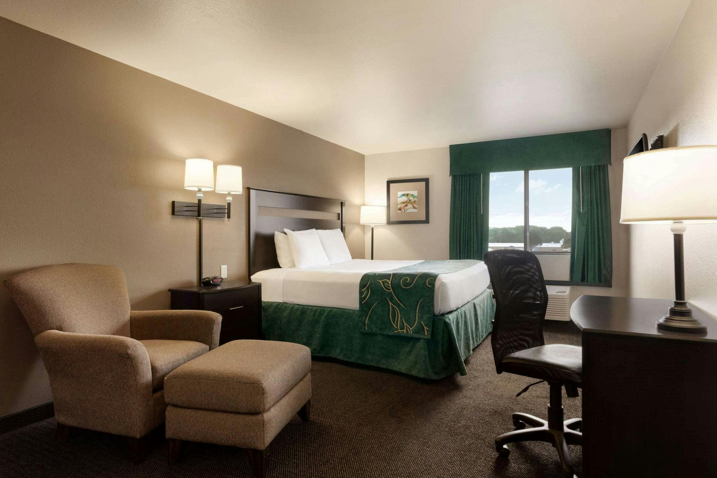 Hotel Baymont Wellington photo 2