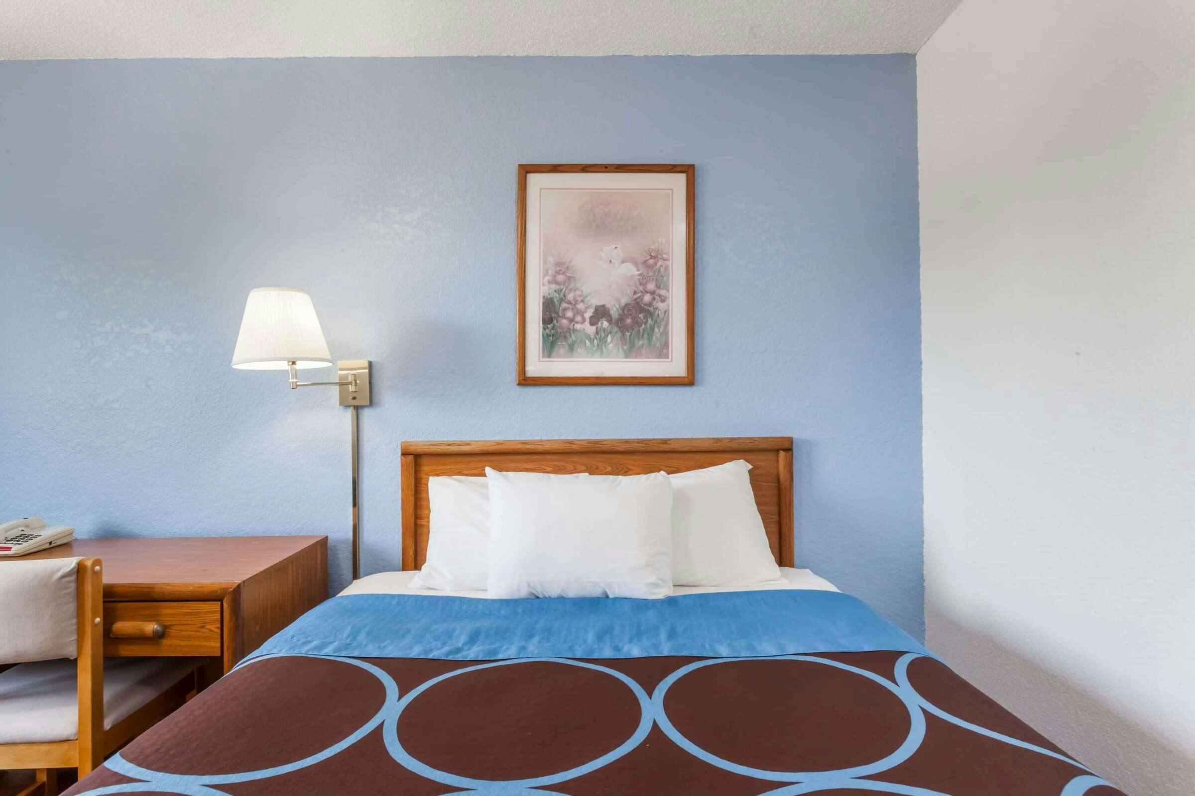 Hotel Super 8 by Wyndham Norwich photo 3