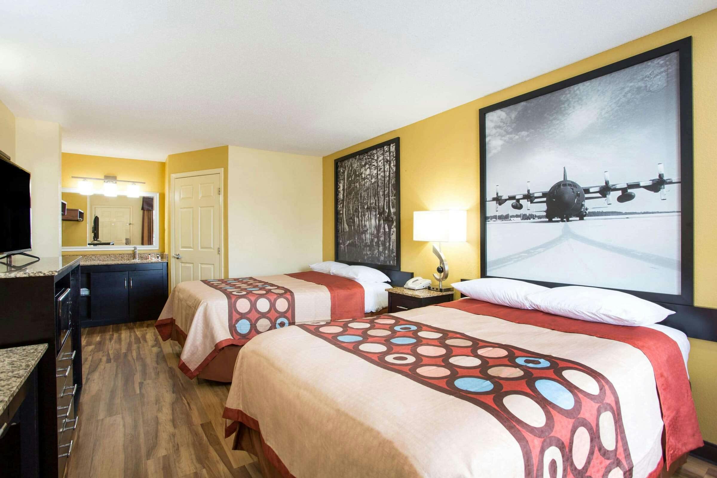 Hotel Super 8 by Wyndham Garner/Clayton/Raleigh photo 1