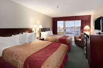 Hotel Travelodge Nanaimo BC photo 2
