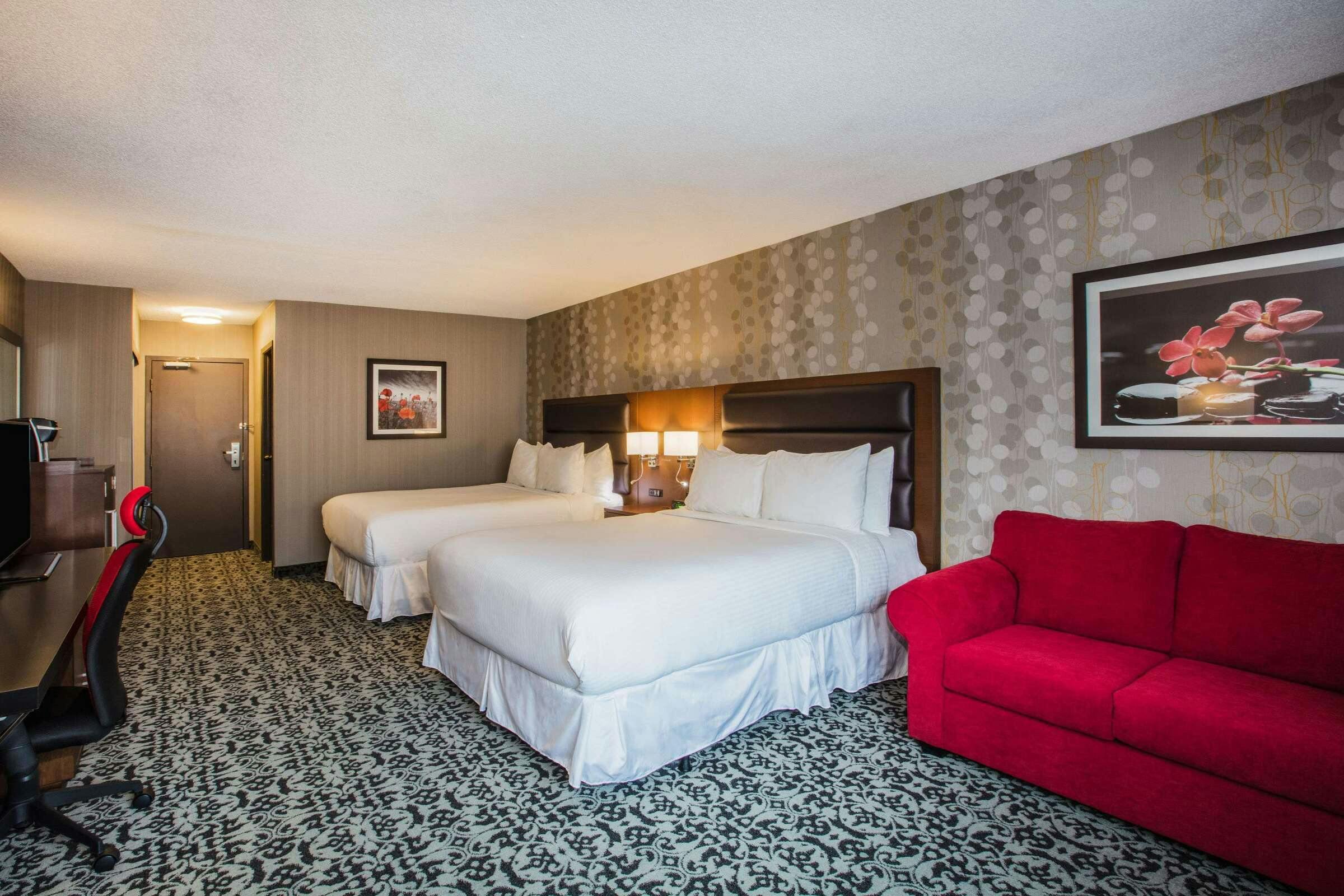 Hotel Ramada Jacksons Point photo 2