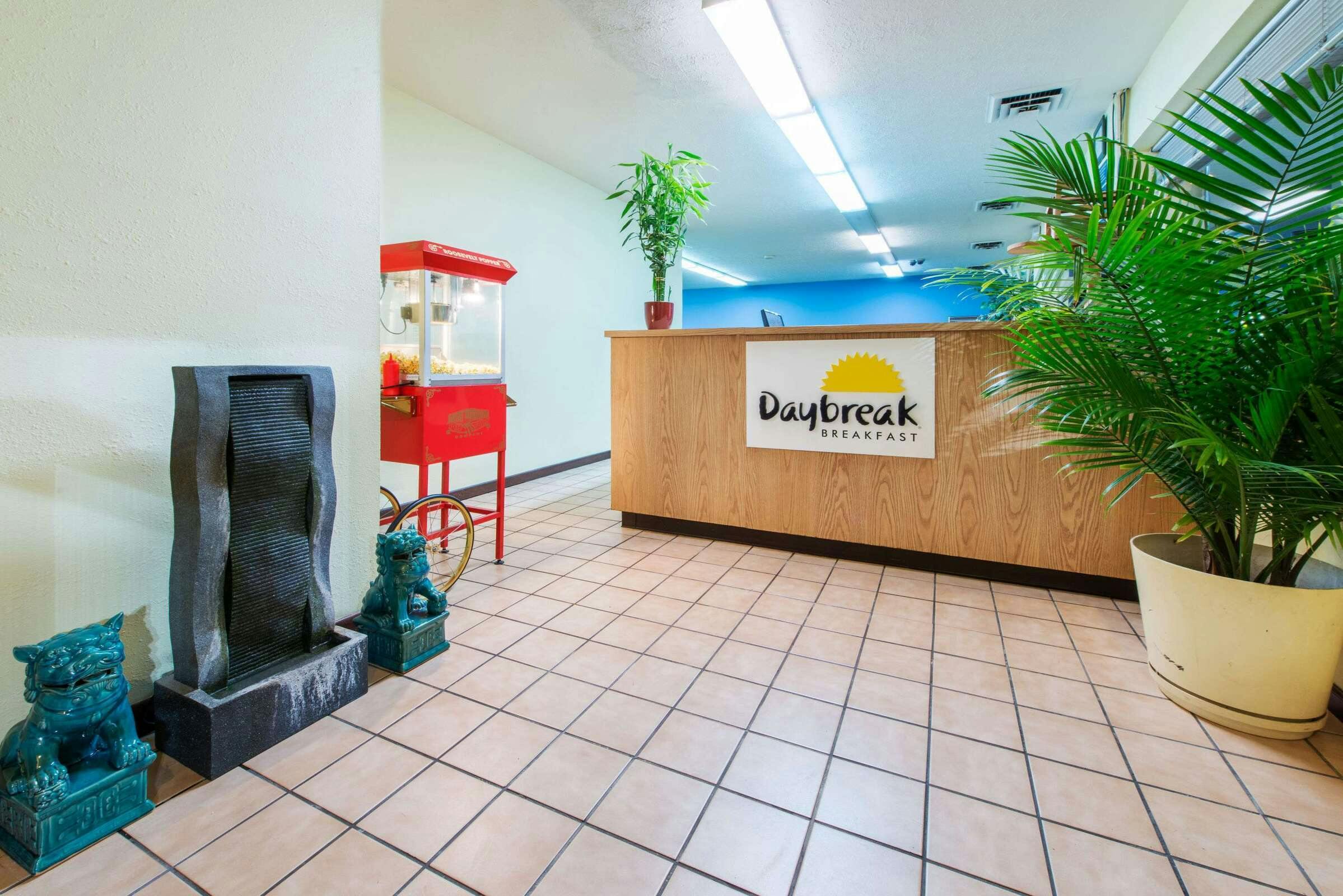 Hotel Days Inn by Wyndham Frankfort photo 1