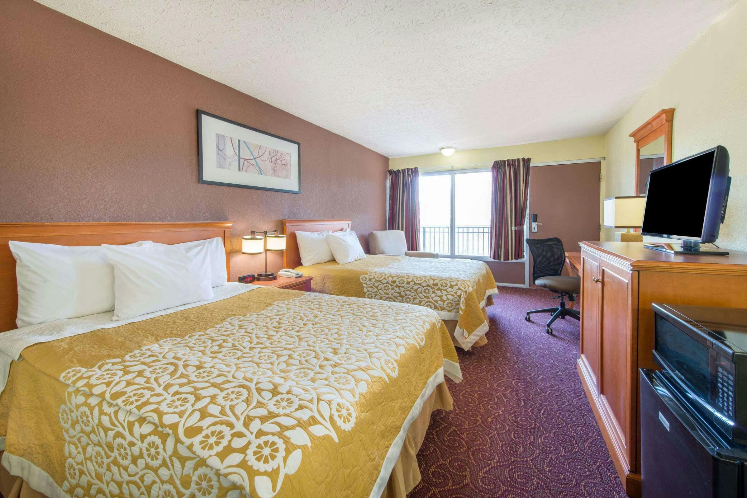 Hotel Days Inn by Wyndham Frankfort photo 3