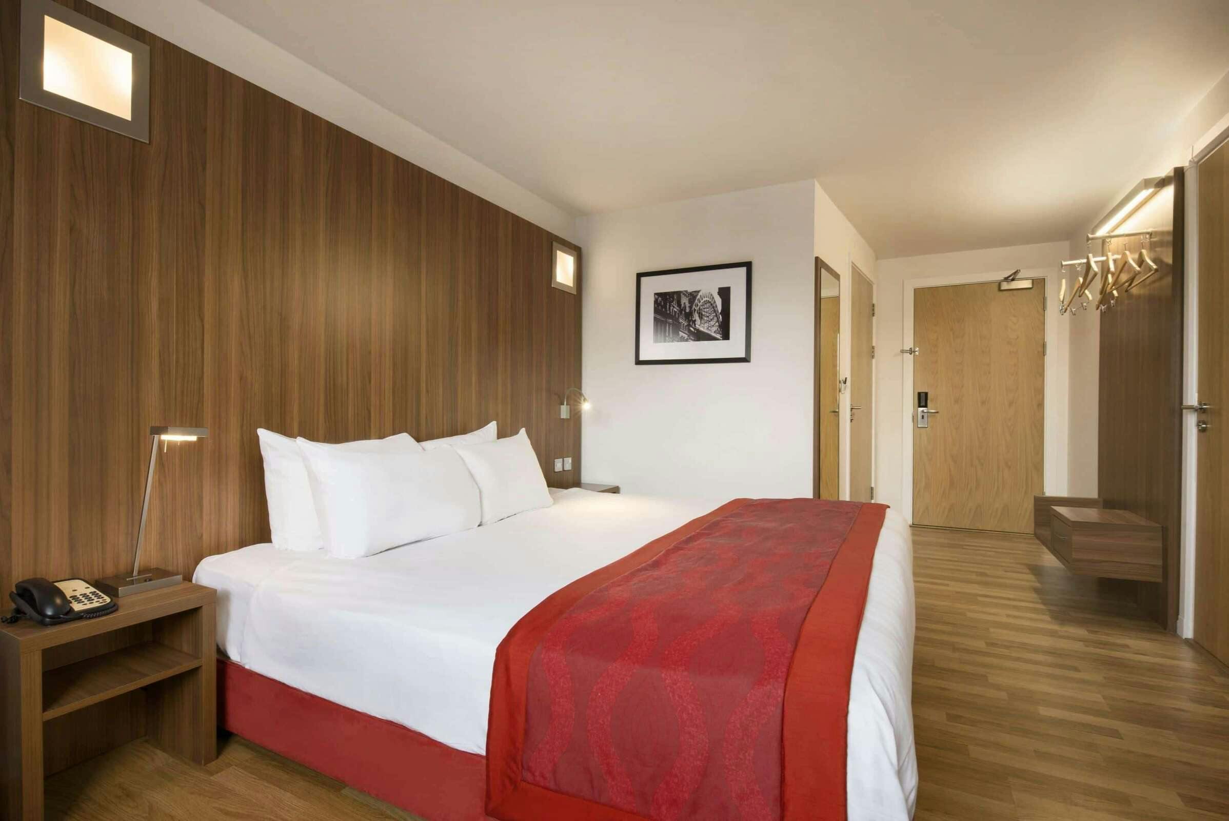 Hotel Ramada Encore by Wyndham Newcastle-Gateshead photo 4