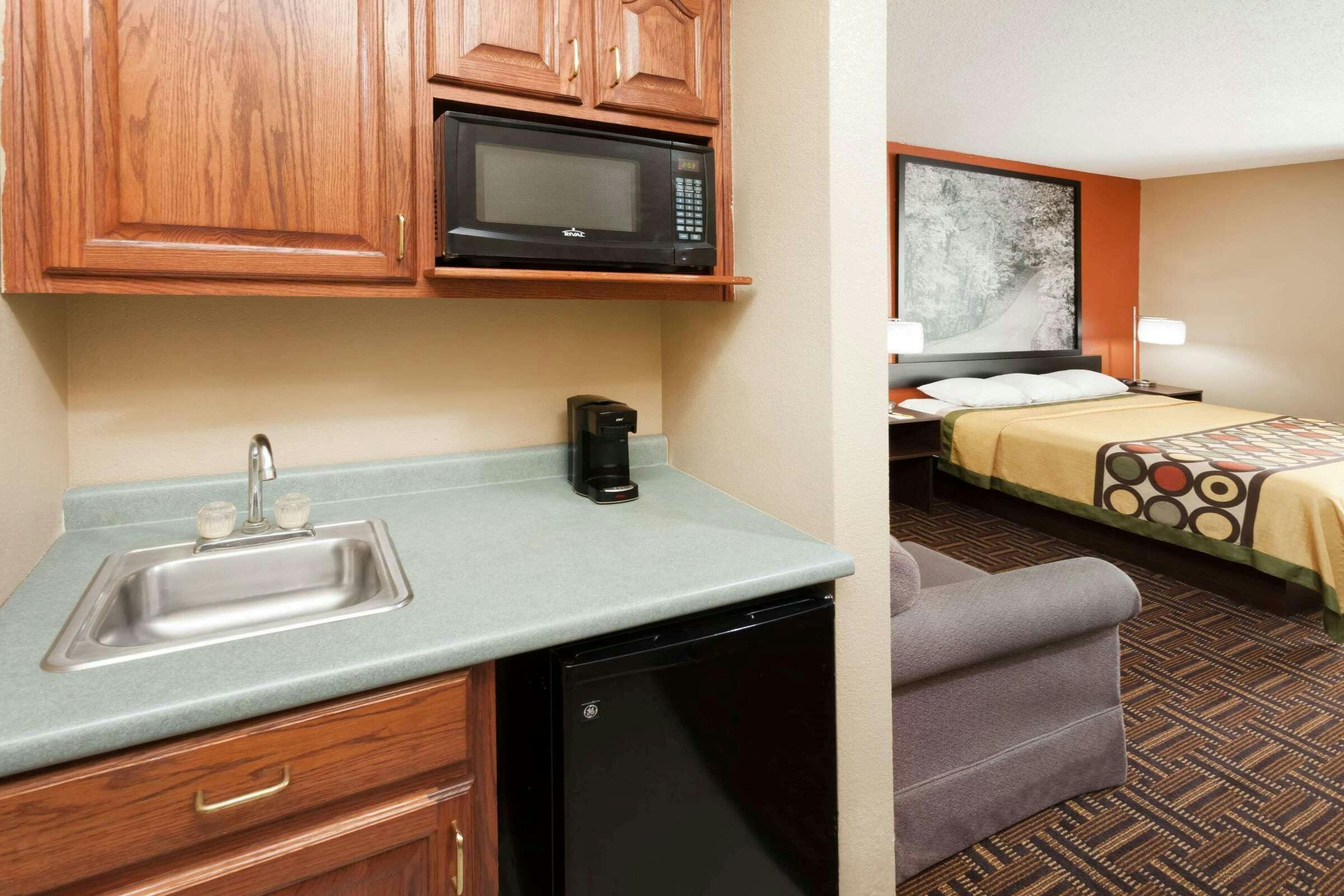 Hotel Super 8 by Wyndham Rochester photo 5