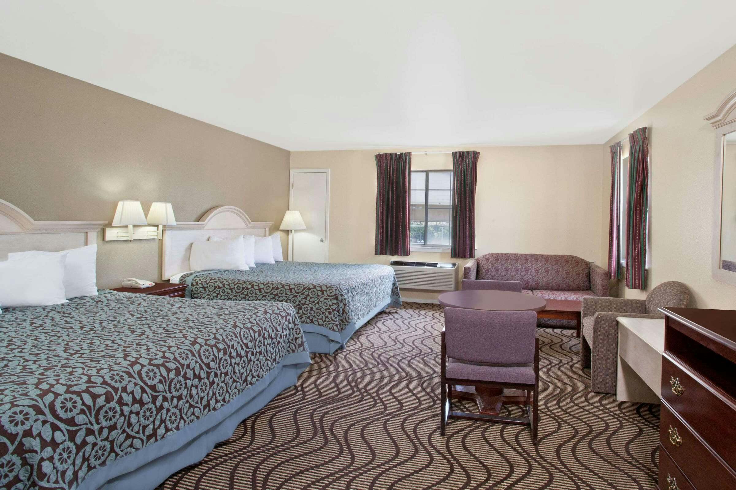 Hotel Days Inn by Wyndham Kerrville photo 3