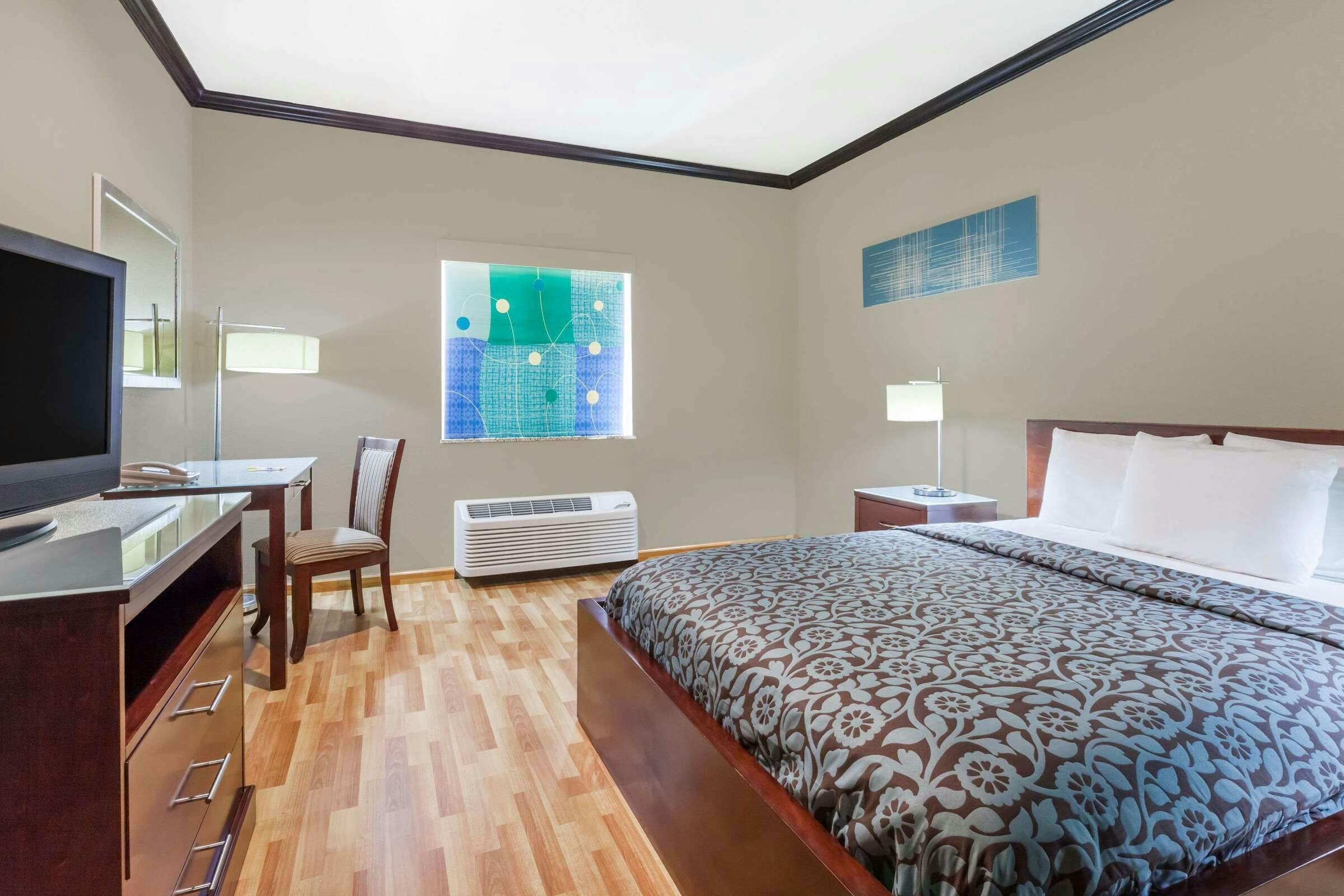 Hotel Days Inn & Suites by Wyndham Marquez photo 4