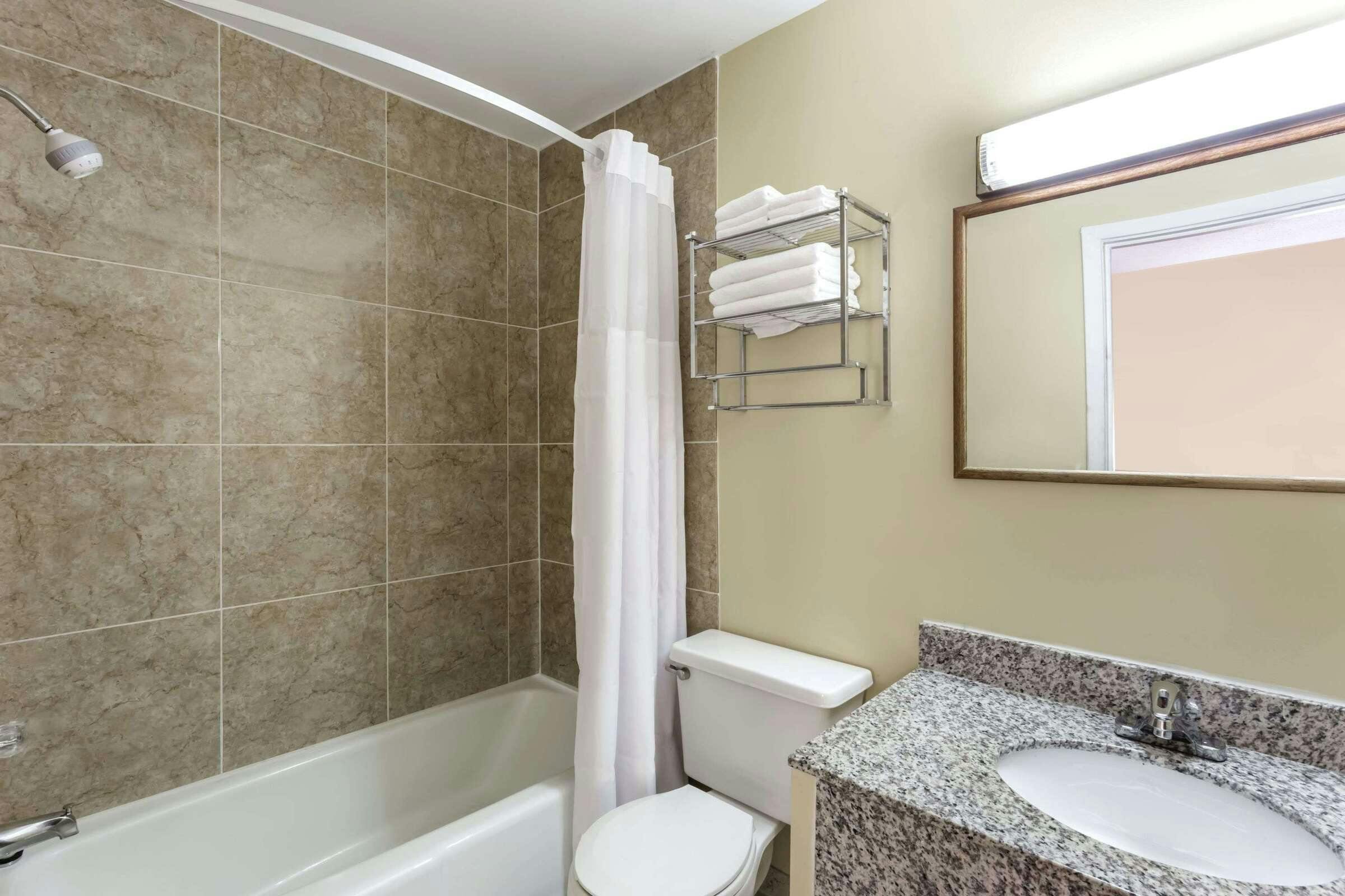 Hotel Days Inn Plymouth photo 4