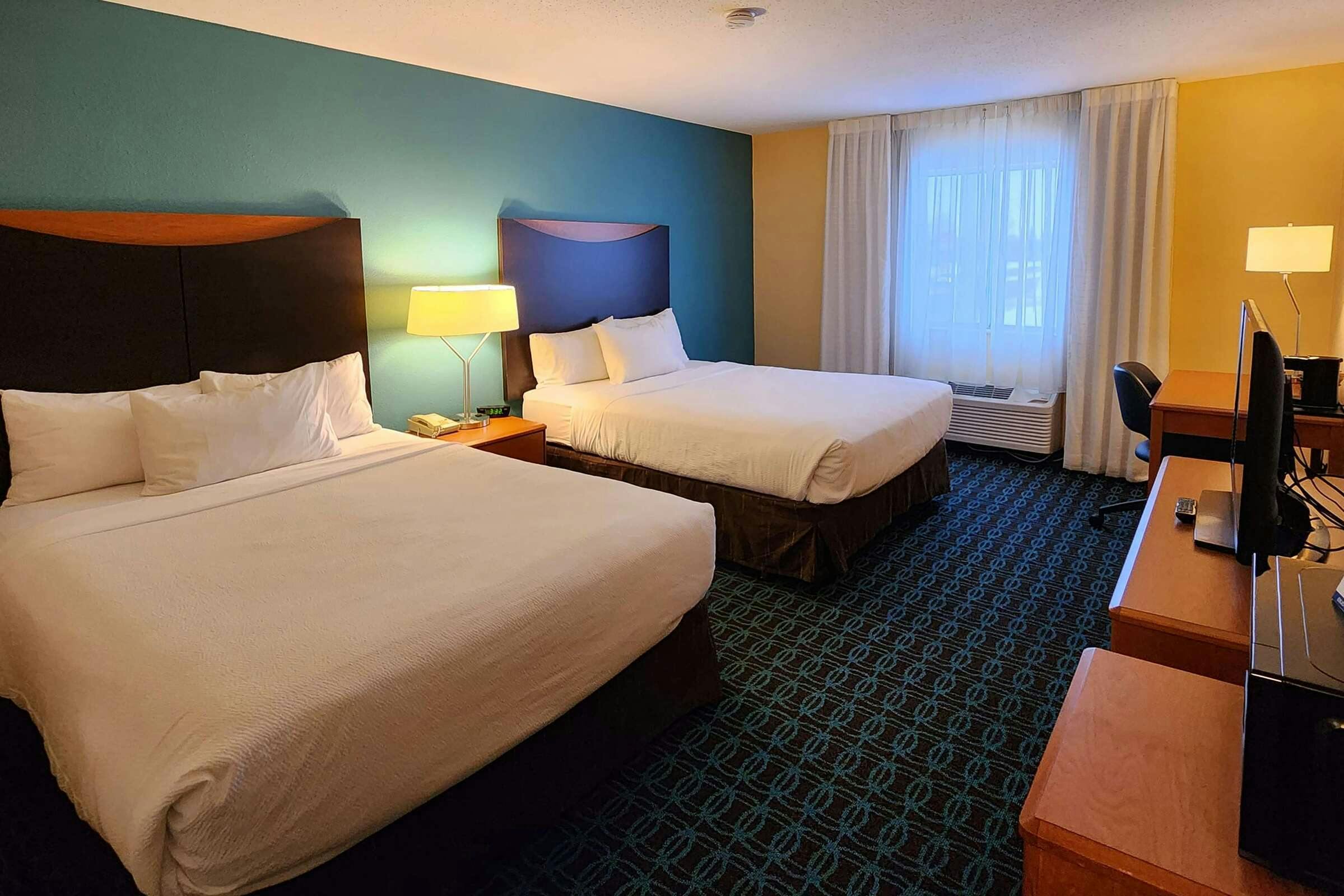 Hotel AmericInn by Wyndham St. Cloud MN Shopping Area photo 3