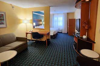 Hotel AmericInn by Wyndham St. Cloud MN Shopping Area photo 5