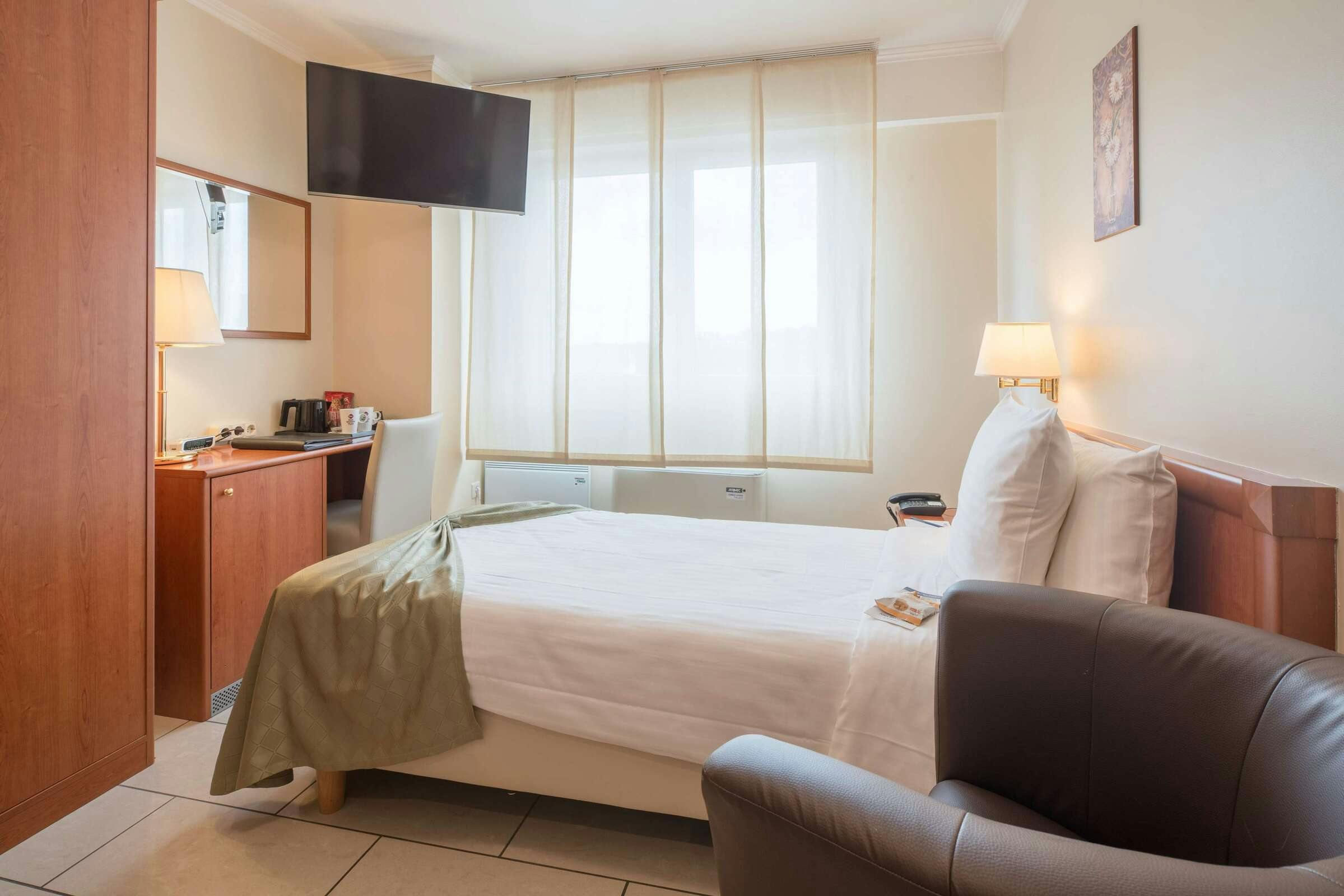 Hotel Best Western Plus Grand Hotel Victor Hugo photo 1