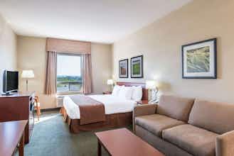 Hotel Super 8 Windsor NS photo 5