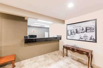 Hotel Super 8 by Wyndham Newton photo 1