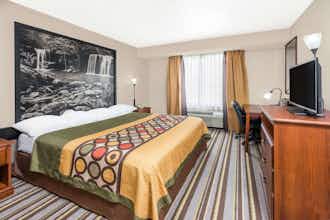 Hotel Super 8 Bolivar MO photo 2