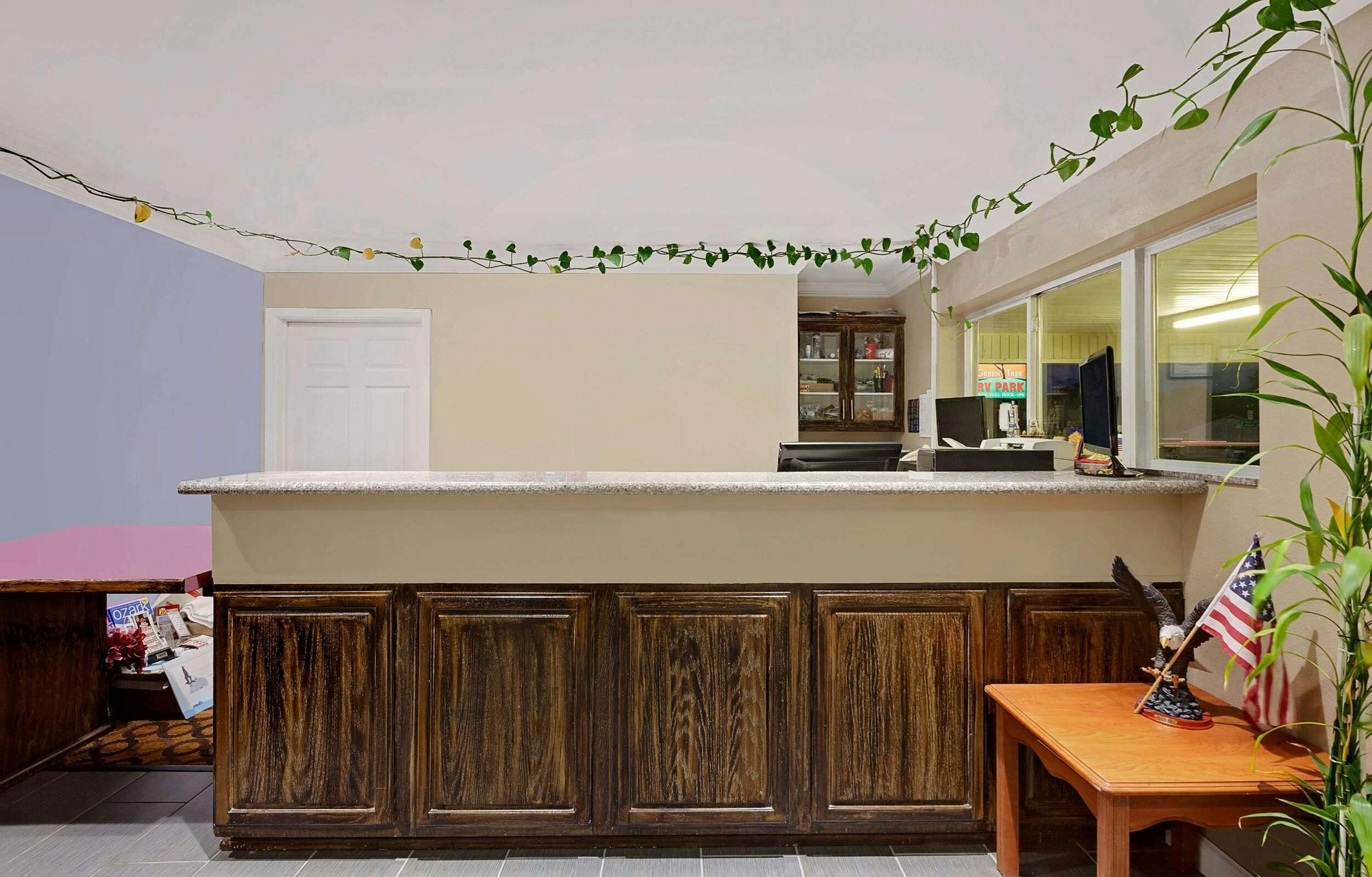 Hotel Super 8 by Wyndham Siloam Springs photo 2