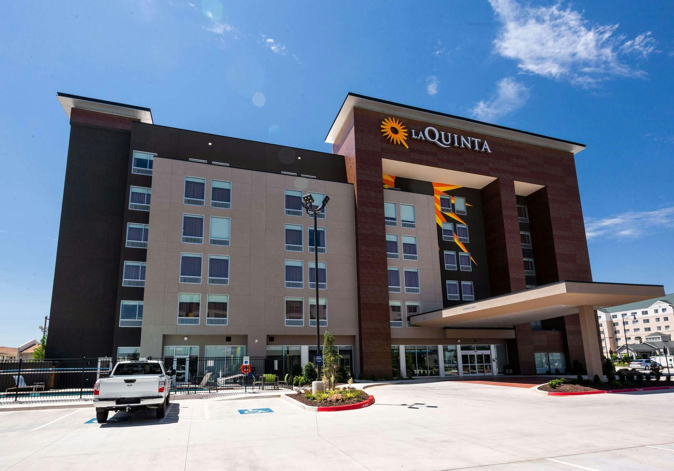 La Quinta Inn Ste OK City Arpt