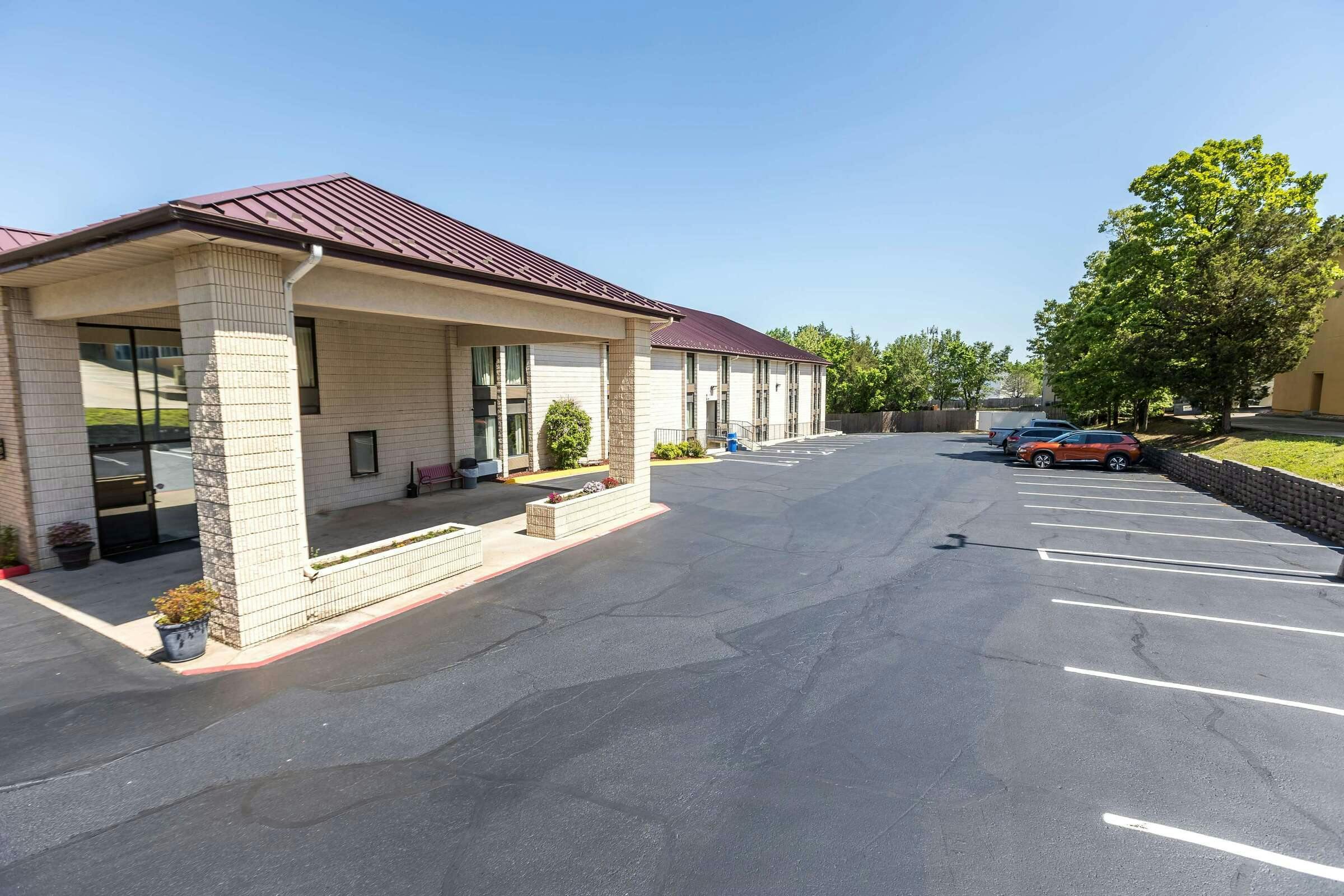 Hotel Super 8 by Wyndham Branson/Andy Williams Theatre photo 2