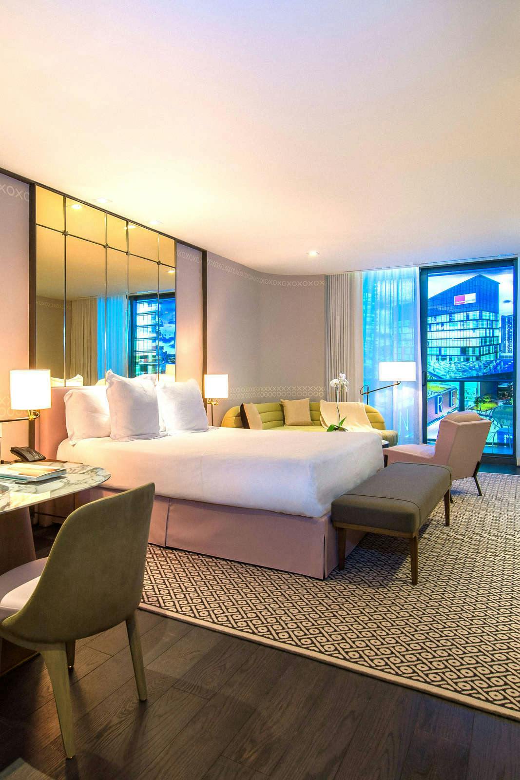 Hotel SLS LUX Brickell photo 3