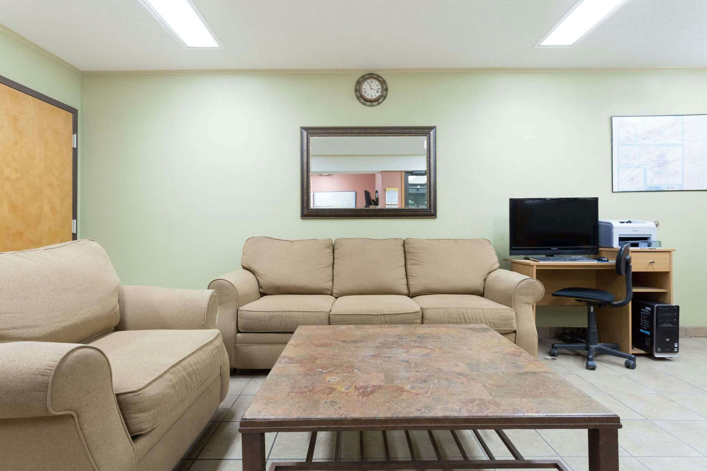 Hotel Days Inn Reidsville photo 1