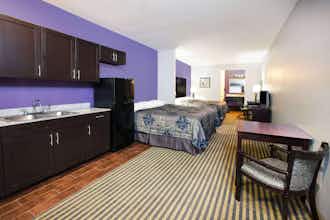 Hotel Super 8 Carthage TX photo 3