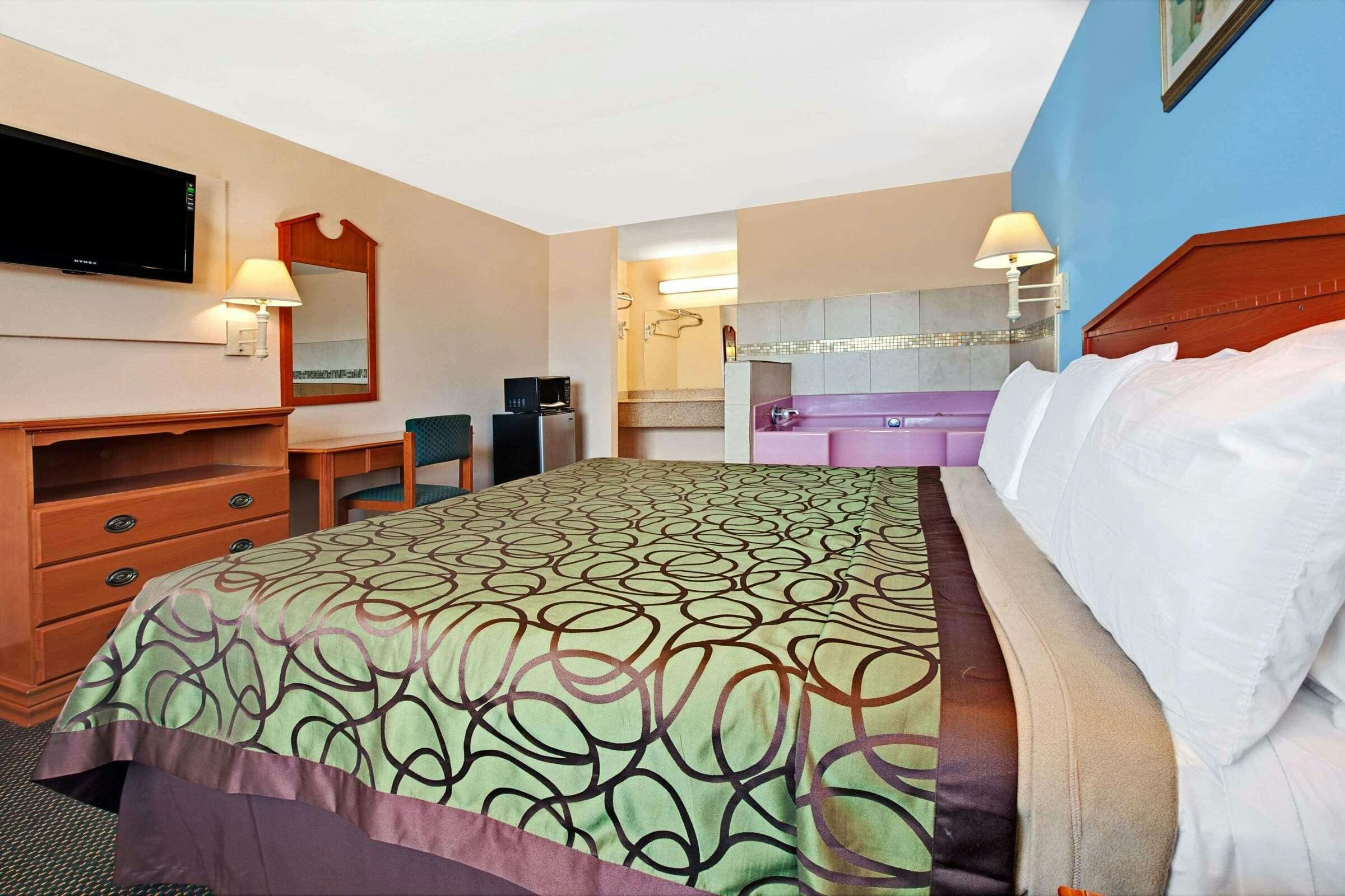Hotel Super 8 Terrell photo 5