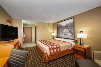 Hotel Super 8 by Wyndham Ottawa photo 3