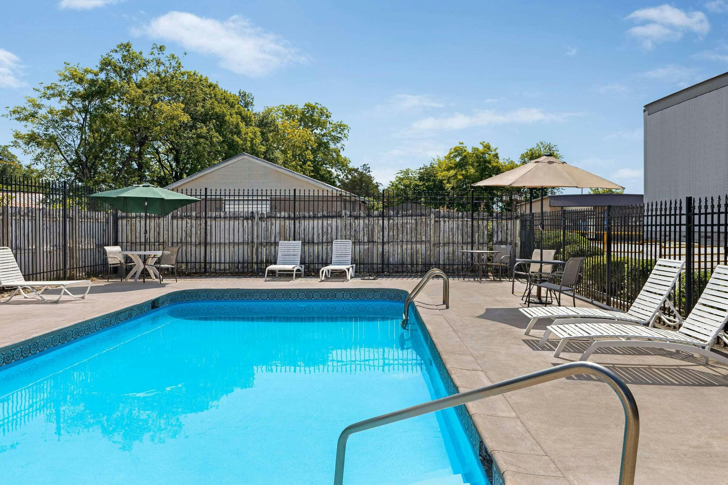 Hotel Days Inn by Wyndham Demopolis photo 4